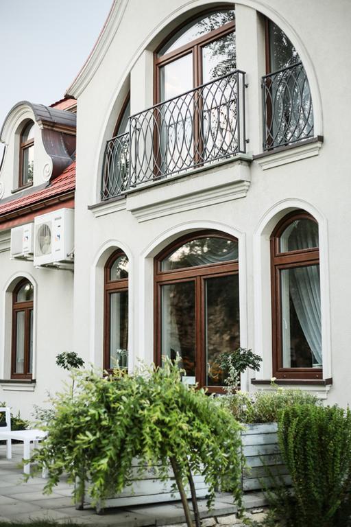 Prestige Bed & Breakfast Wierzchowisko ภายนอก รูปภาพ
